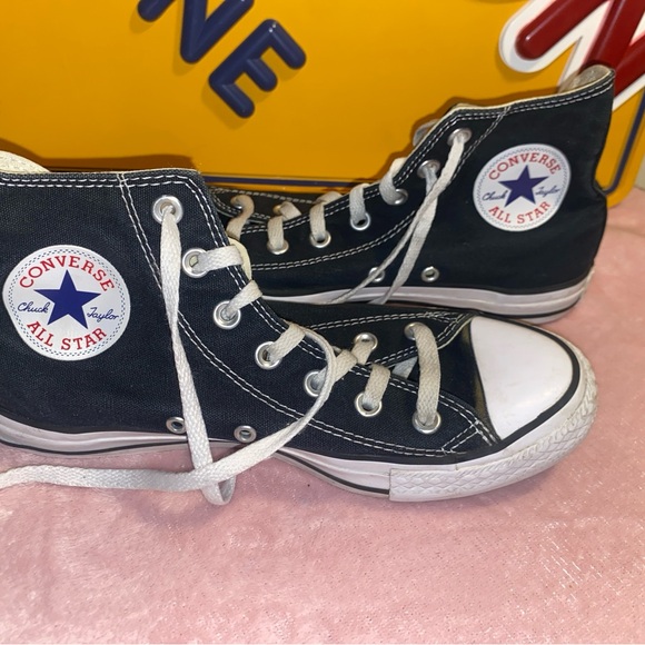 Converse unisex Black and White High-Top Sneakers - Picture 1 of 12